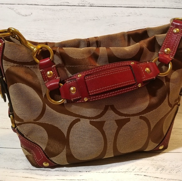 Coach Handbags - 🔘 Wine Leather Coach Handbag